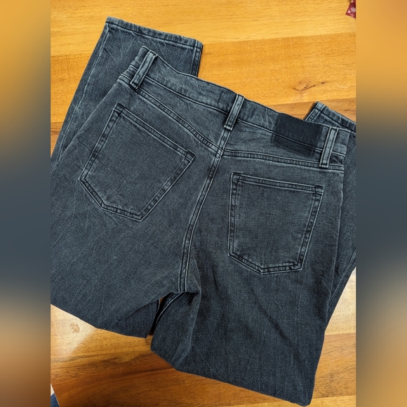 Abercrombie & Fitch High Rise Mom Jean - Picture 3 of 4